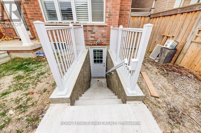 Building Photo - 114 Lawrence Pilkington Ave