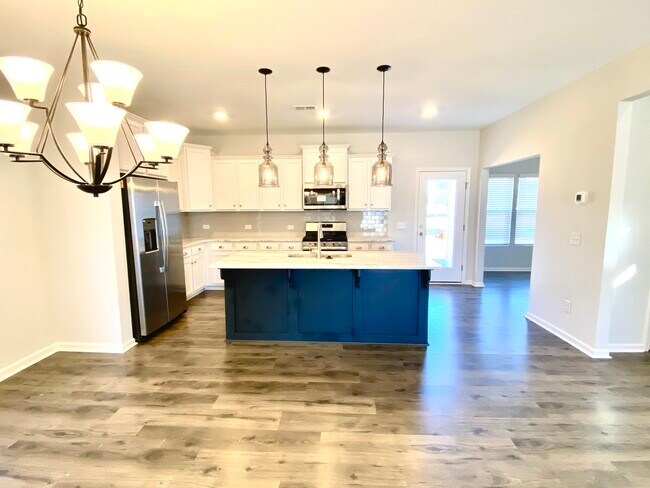 Foto del edificio - 518 Purple Finch Rd