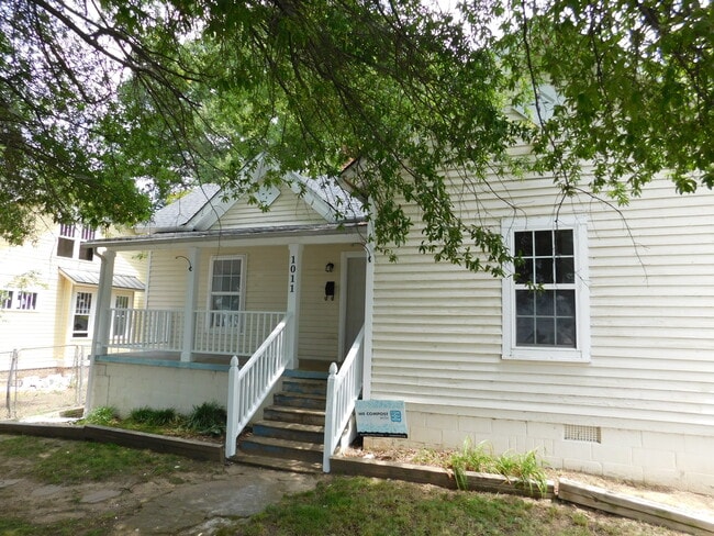FRONT - 1011 Morning Glory Ave