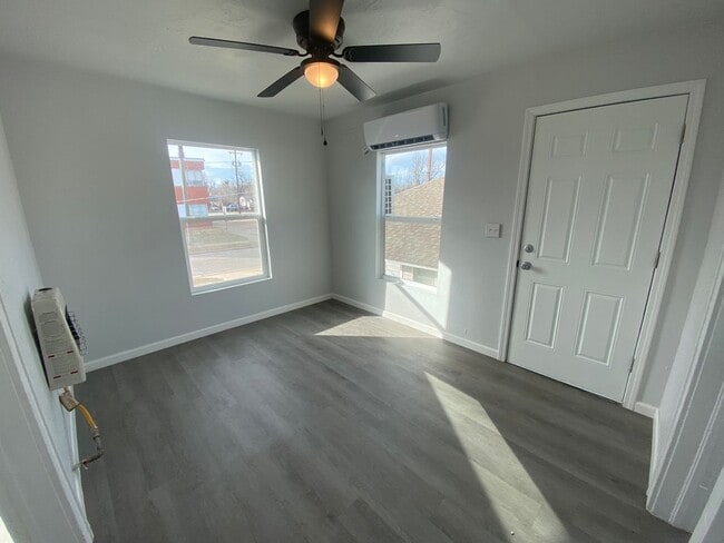 Building Photo - Modern 1-Bedroom Apartment with Thoughtful...