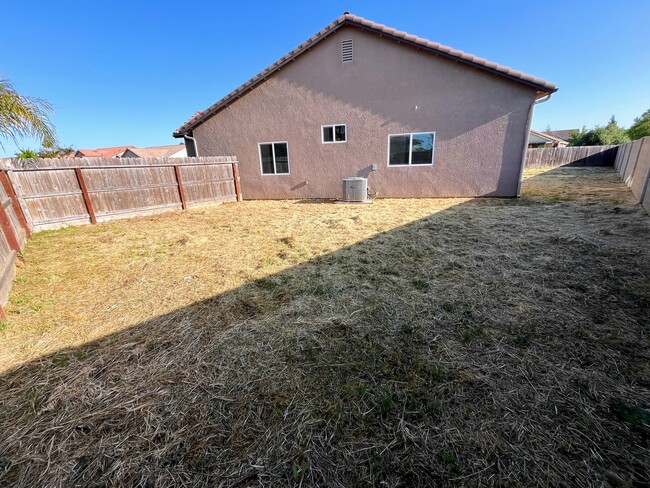 Building Photo - 4396 Wickson Pl