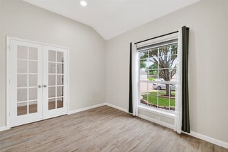 Building Photo - 1814 Midnight Ln