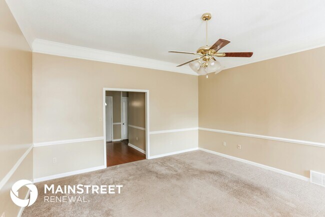 Foto del edificio - 6860 Hickory Crest Dr
