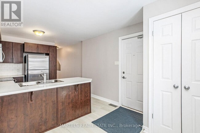Building Photo - 2224-2224 Marble Cres
