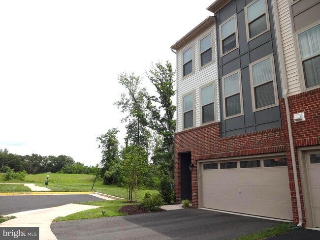 Foto del edificio - 42462 Dogwood Glen Square