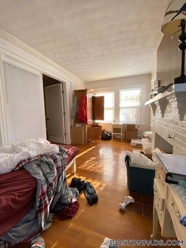 Foto del edificio - 200 Commonwealth Ave