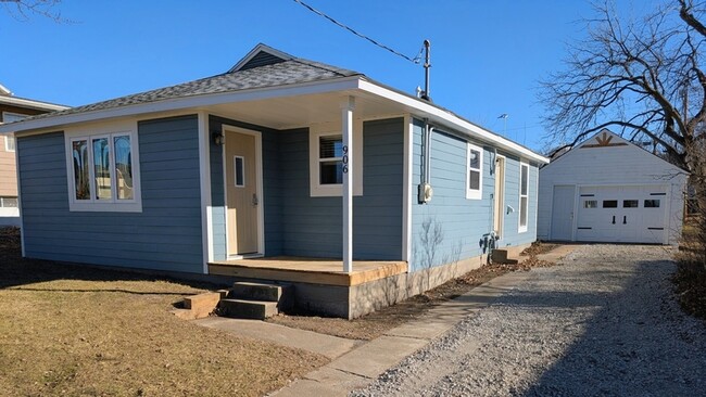 Foto del edificio - 906 S 1st St