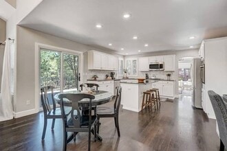 Building Photo - 15585 Timberside Ct