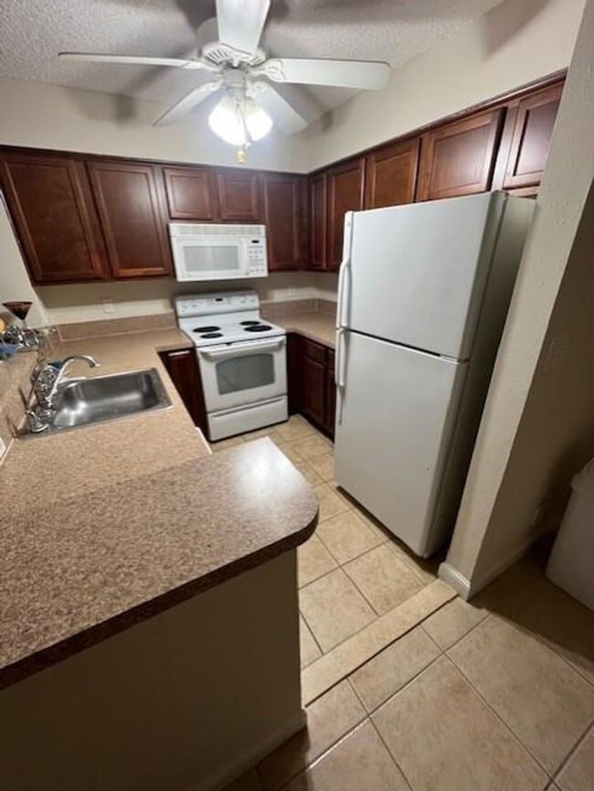 Photo - 7630 Westwood Dr House