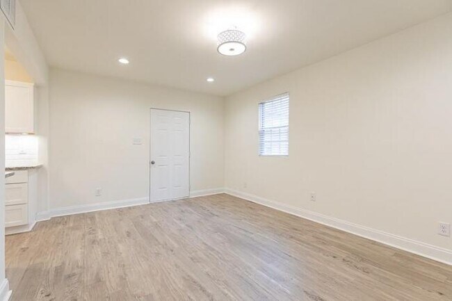 Building Photo - 1 bedroom in Atlanta GA 30317