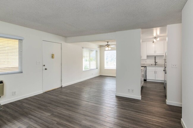 Foto del edificio - Corner unit with mountain views!!