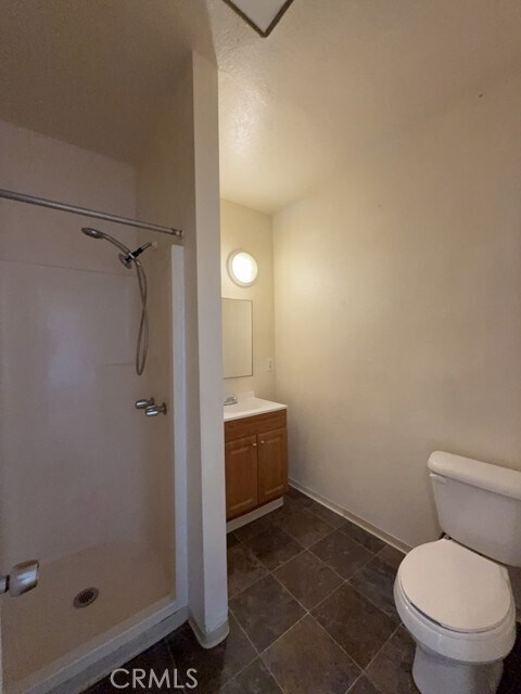 Foto del edificio - 13445 Lakeshore Dr