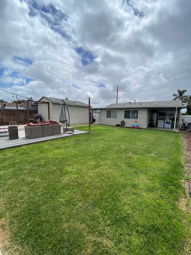 Foto principal - Gorgeous, Spacious 3 bed / 1 bath located near Encanto, San Diego!