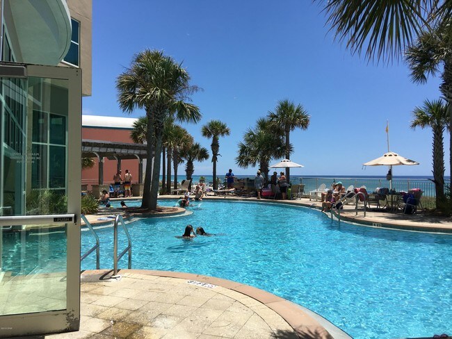 Foto del edificio - 15625 Front Beach Rd