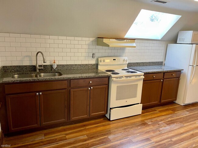 Building Photo - 2 br, 1 bath Duplex - 1218 W Huron St Unit 1