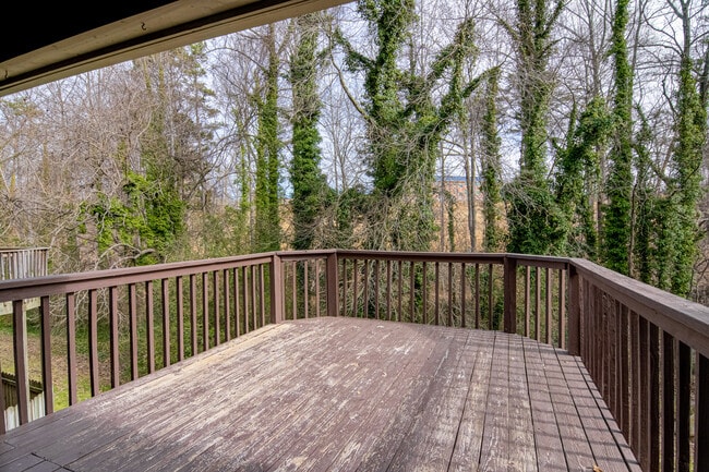 Building Photo - 828 Brickwood Ct