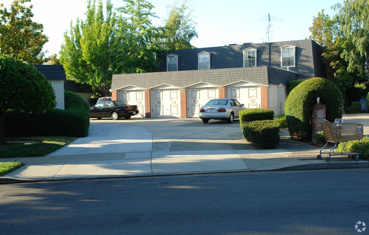 Foto del edificio - 998 Ponderosa Ave