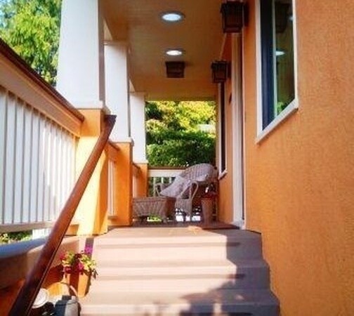 Foto del edificio - Cute Spanish Style Bungalow Close to Shopp...