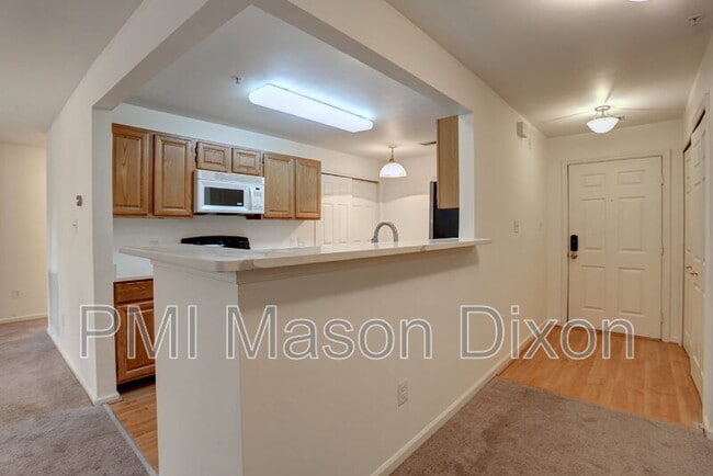 Building Photo - 5814 Wyndham Cir