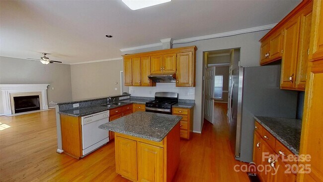 Foto del edificio - 12111 Carolina Oak Cir