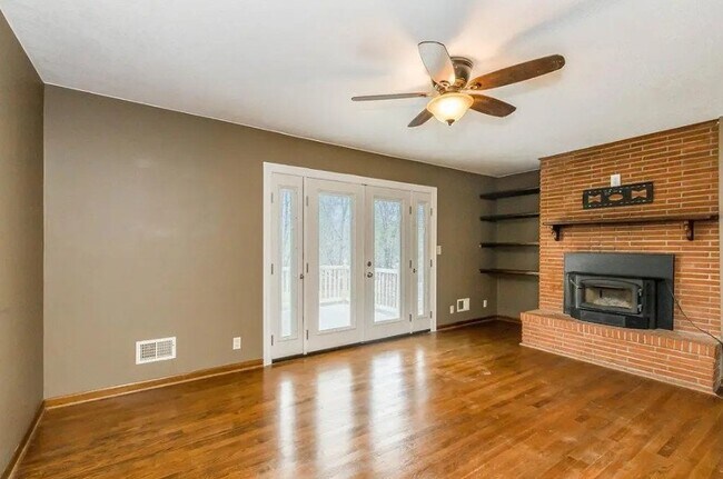 Foto del edificio - 4818 Norwood Ave