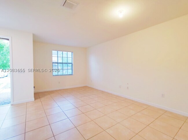 Foto del edificio - 9398 W 32nd Ln