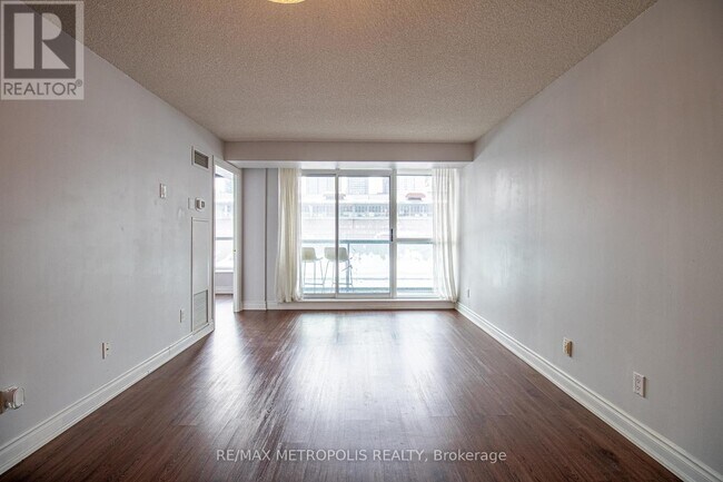 Photo du bâtiment - 109 Front St E