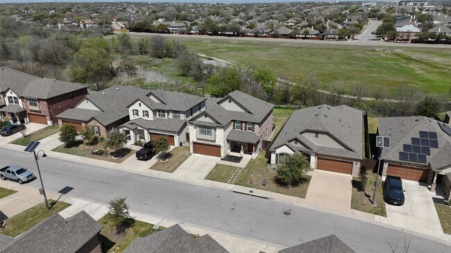 Foto del edificio - 404 Kaden Prince Dr