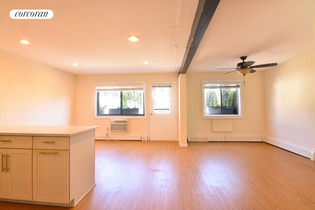 Foto del edificio - 336 Howe Ave