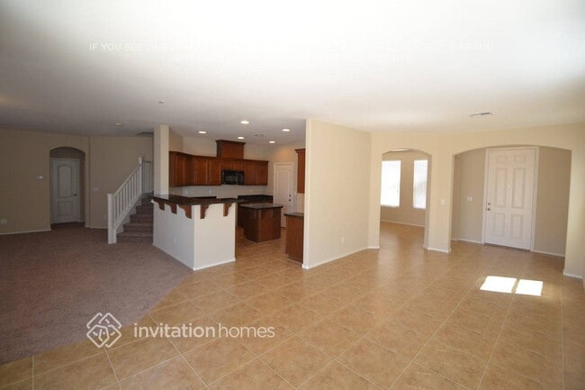 Foto del edificio - 8117 RedBud Vine St