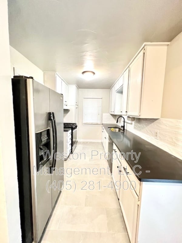 Building Photo - 2725 NW 64th St