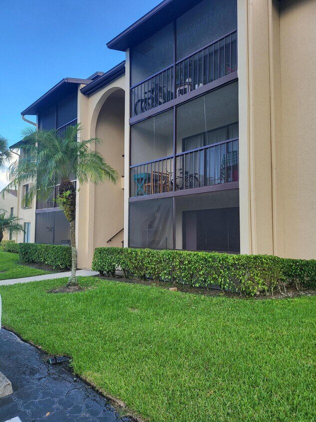 617 Sea Pine Way Unit B1, Greenacres, FL 33415 Condo for Rent in