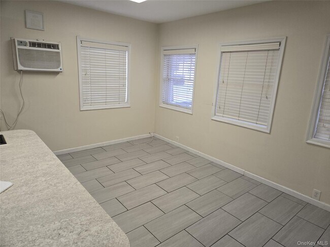 Foto del edificio - 115 Norben Rd