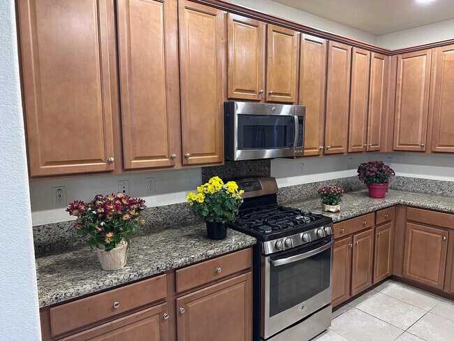 Foto del edificio - 717 N Dorato Ln