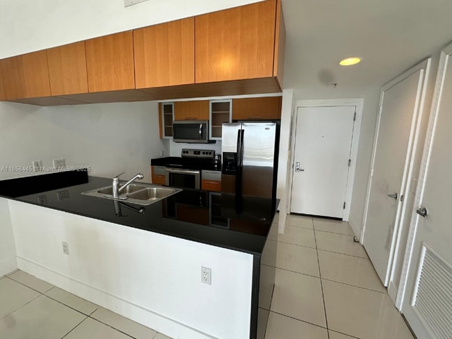 Foto del edificio - 1750 N Bayshore Dr