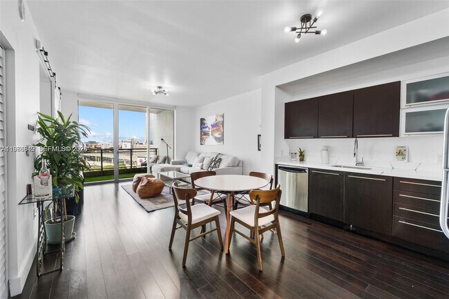 Foto del edificio - 90 SW 3rd St