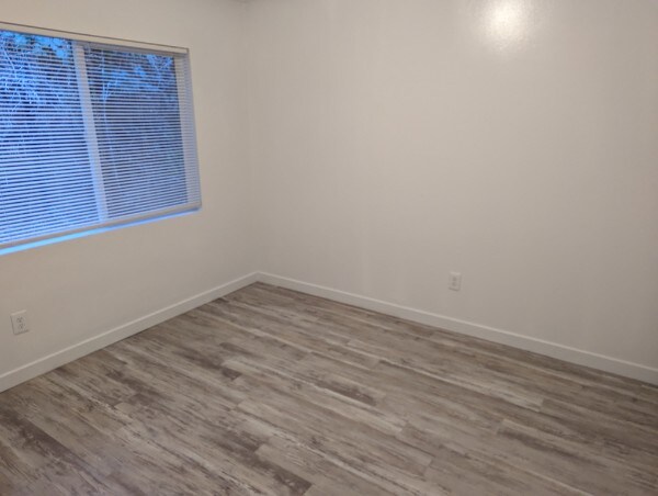 Foto del edificio - 63671 Harriet Rd