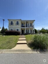 Building Photo - 305 Amalfi Dr