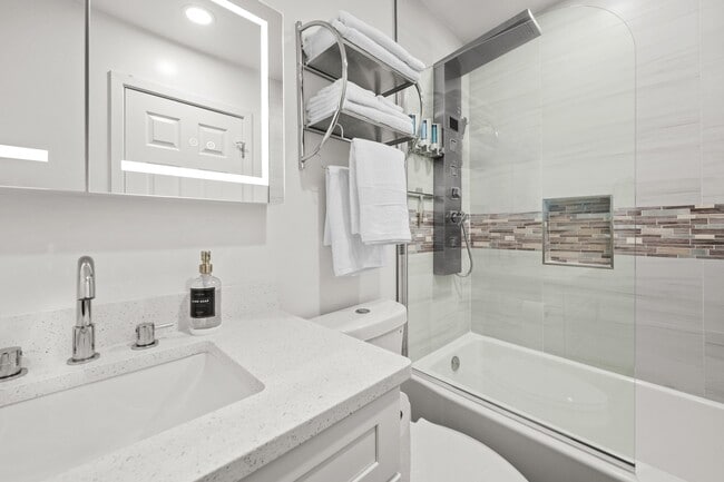Foto del edificio - 1242 E Pierce St