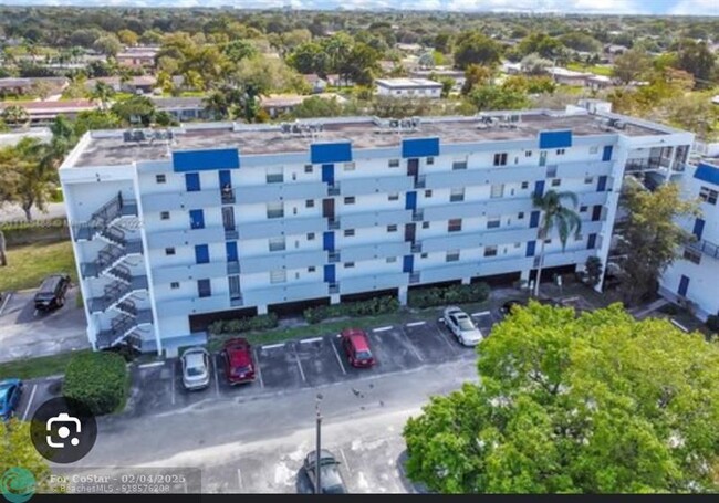 Foto del edificio - 7541 NW 16th St