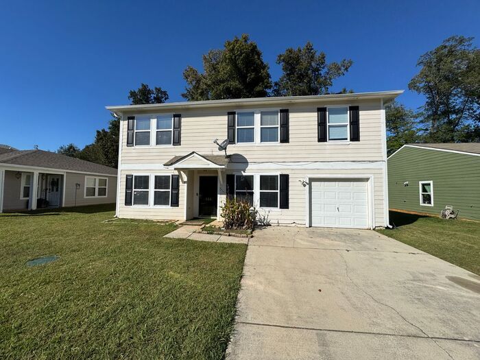 Foto principal - Over 2800 square feet!