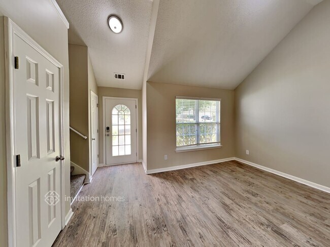 Building Photo - 3962 Arabian Way SW