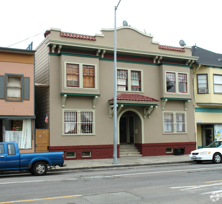 Primary Photo - 912 Marin St