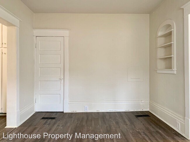 Building Photo - 615 Prospect Ave NE