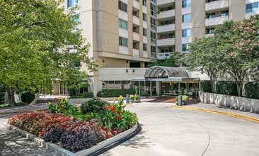 Building Photo - 4601 N Park Ave