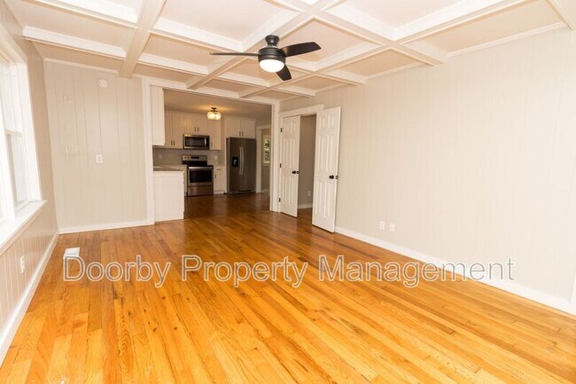 Foto del edificio - 318 Williams Dr