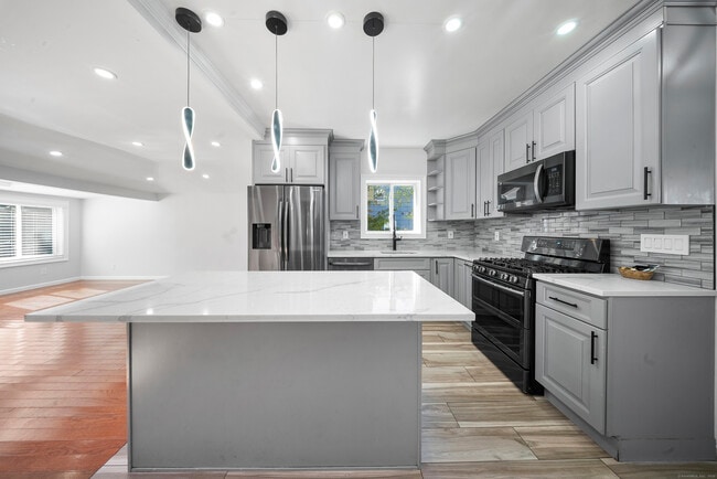 Building Photo - 78 Cutlery Ave