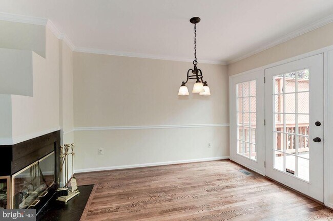 Foto del edificio - 1264 Quaker Hill Dr