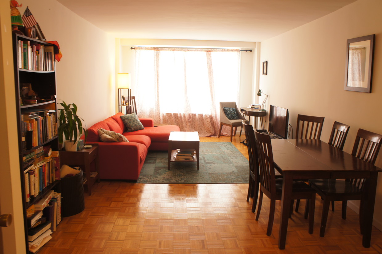 Sala de estar y comedor - 40 W 135th St