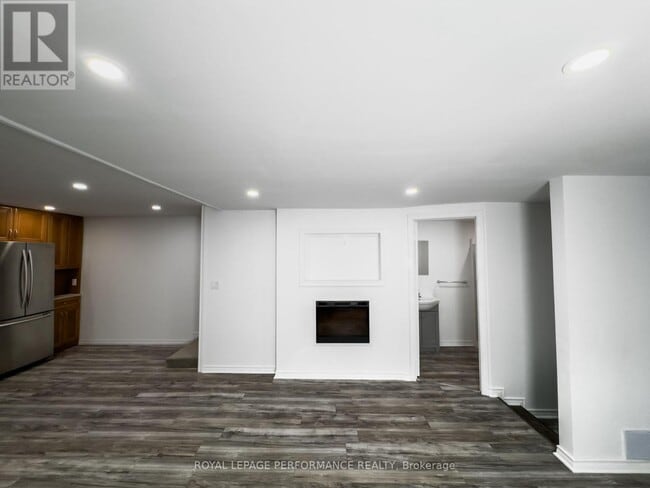 Building Photo - 621 Edwards St